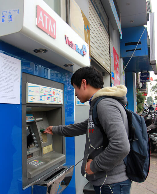 Tra cứu số tài khoản Vietinbank tại cây ATM